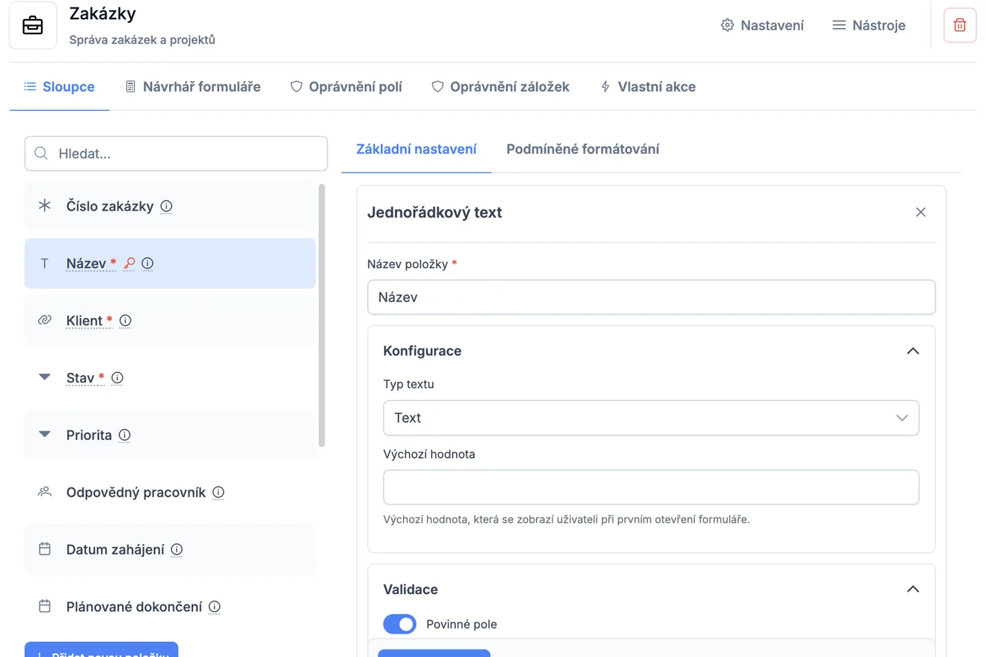 Screenshot aplikace Portiny – vizuální tvorba vlastních modulů a formulářů pomocí drag-and-drop editoru